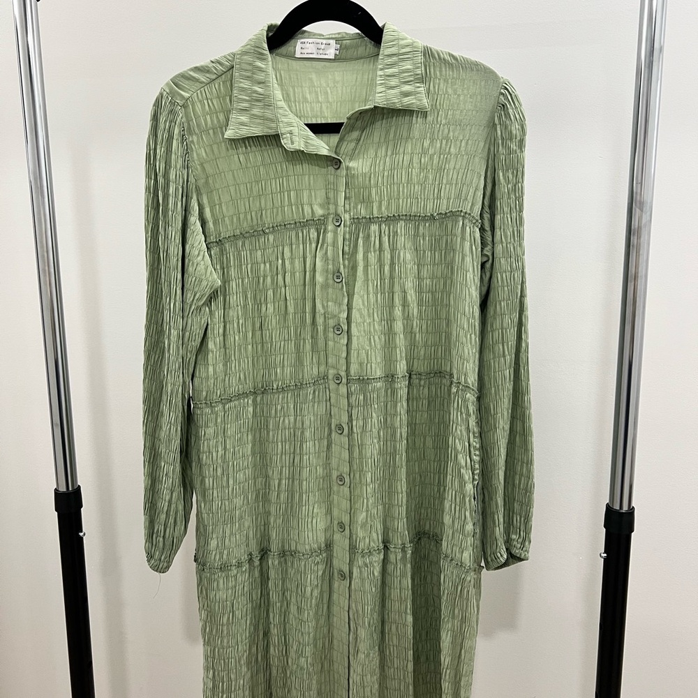 Elegant Green Pleated Dress